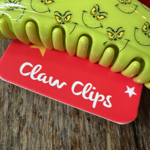 Grinch Hair Clips 2 - Picture 2 of 4